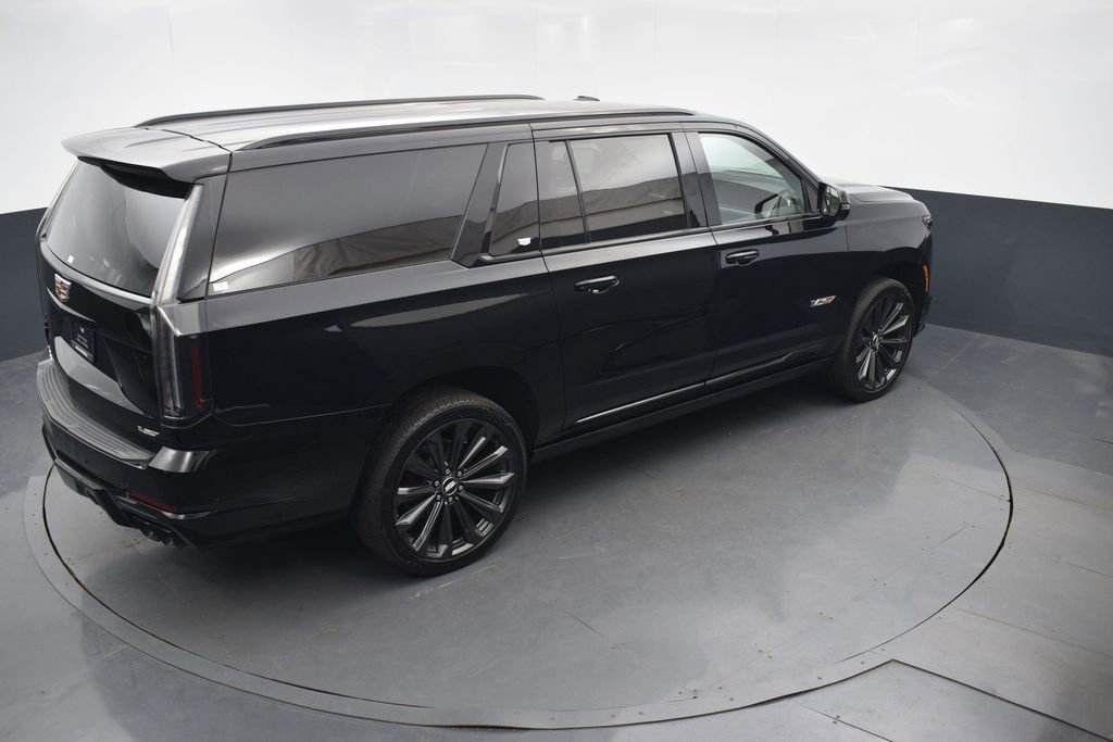 Used 2025 Cadillac Escalade ESV V AWD/4WD image 50