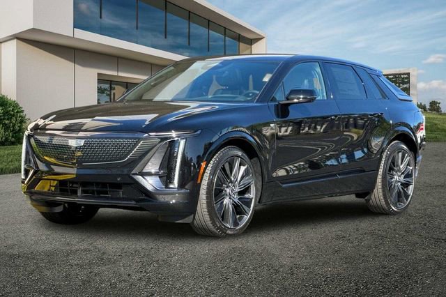 New 2026 Cadillac Lyriq Signature Sport w/ LPO, Floor Liner Package image 8