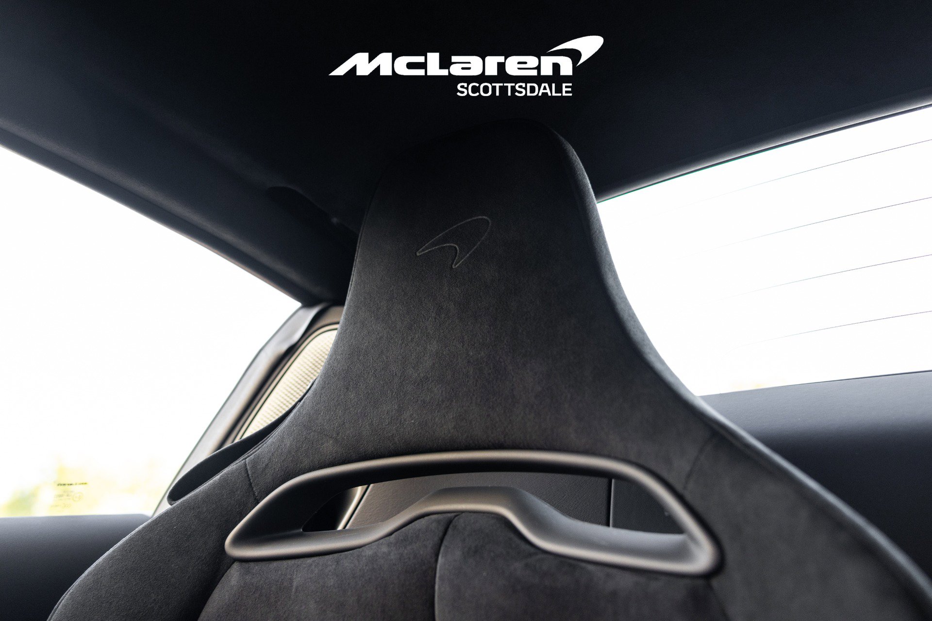 Used 2025 McLaren Artura Spider image 34