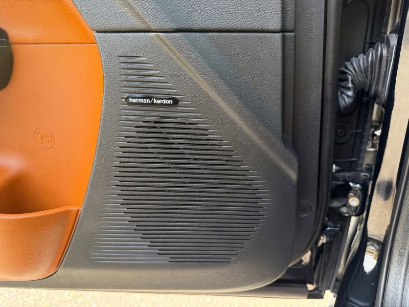 Used 2015 Dodge Challenger SRT Hellcat image 14