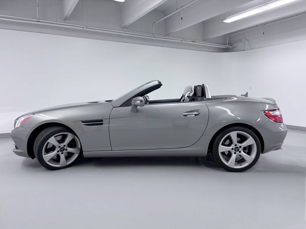 Used 2012 Mercedes-Benz SLK 350 image 5