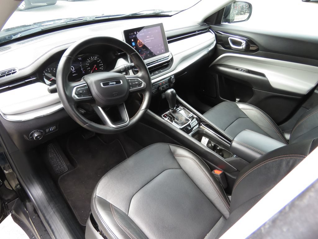 Used 2022 Jeep Compass Limited w/ Sun and Sound Group AWD/4WD image 11