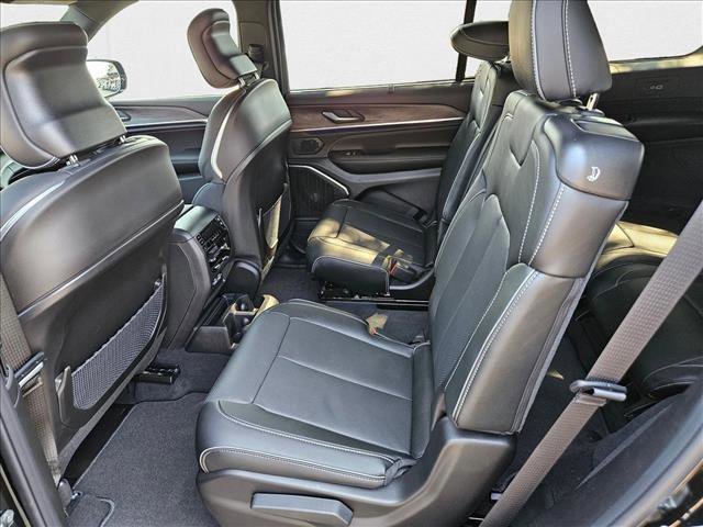 New 2025 Jeep Grand Cherokee L Overland image 12
