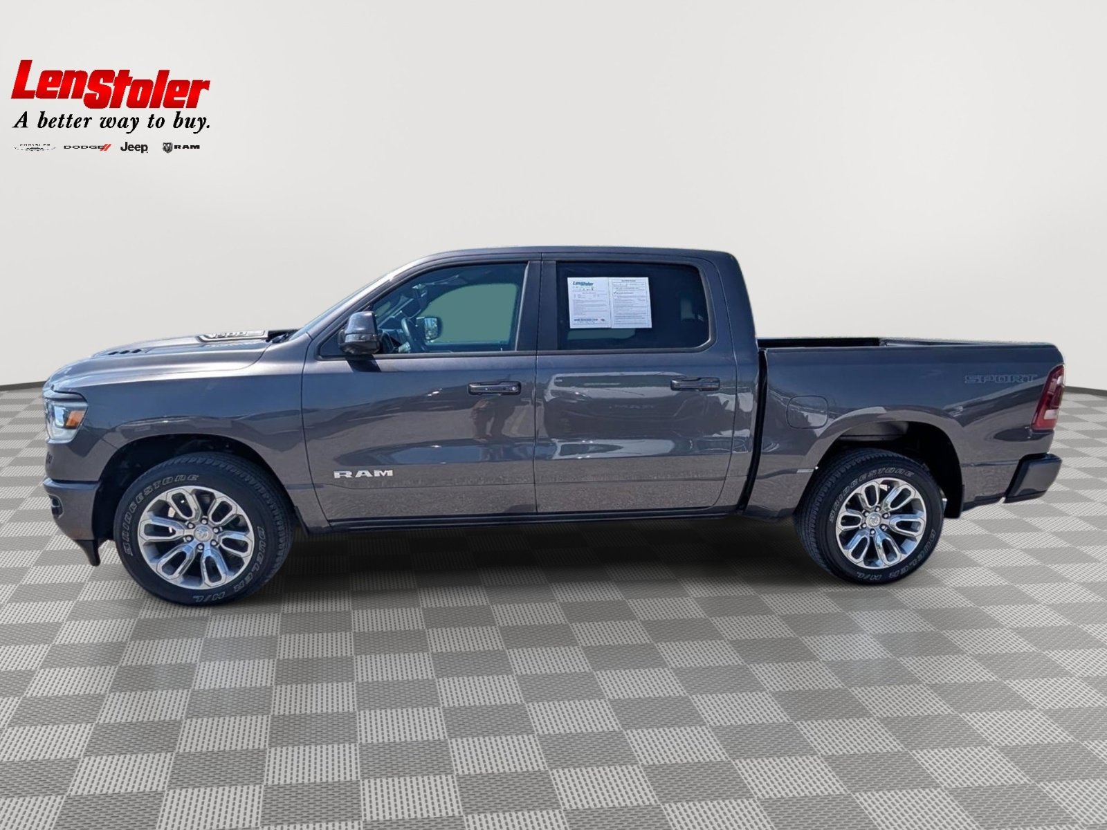 Used 2023 RAM 1500 Laramie AWD/4WD image 2