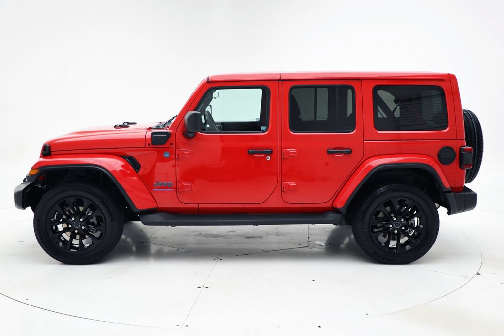 Used 2025 Jeep Wrangler Unlimited Sahara AWD/4WD image 6