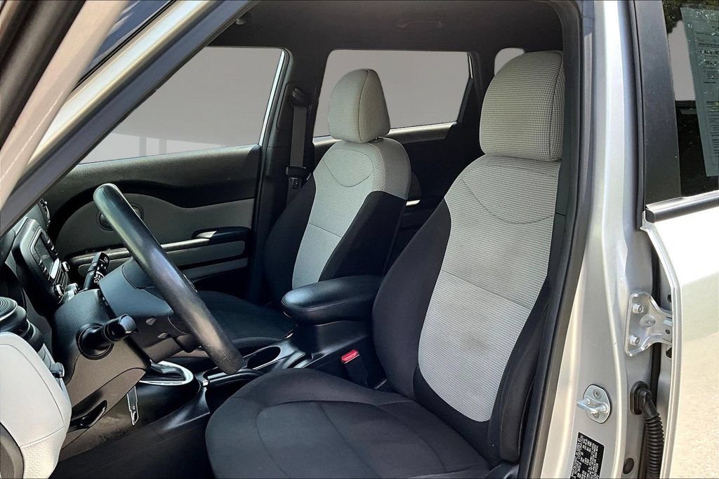 Used 2017 Kia Soul w/ Convenience Package FWD image 19