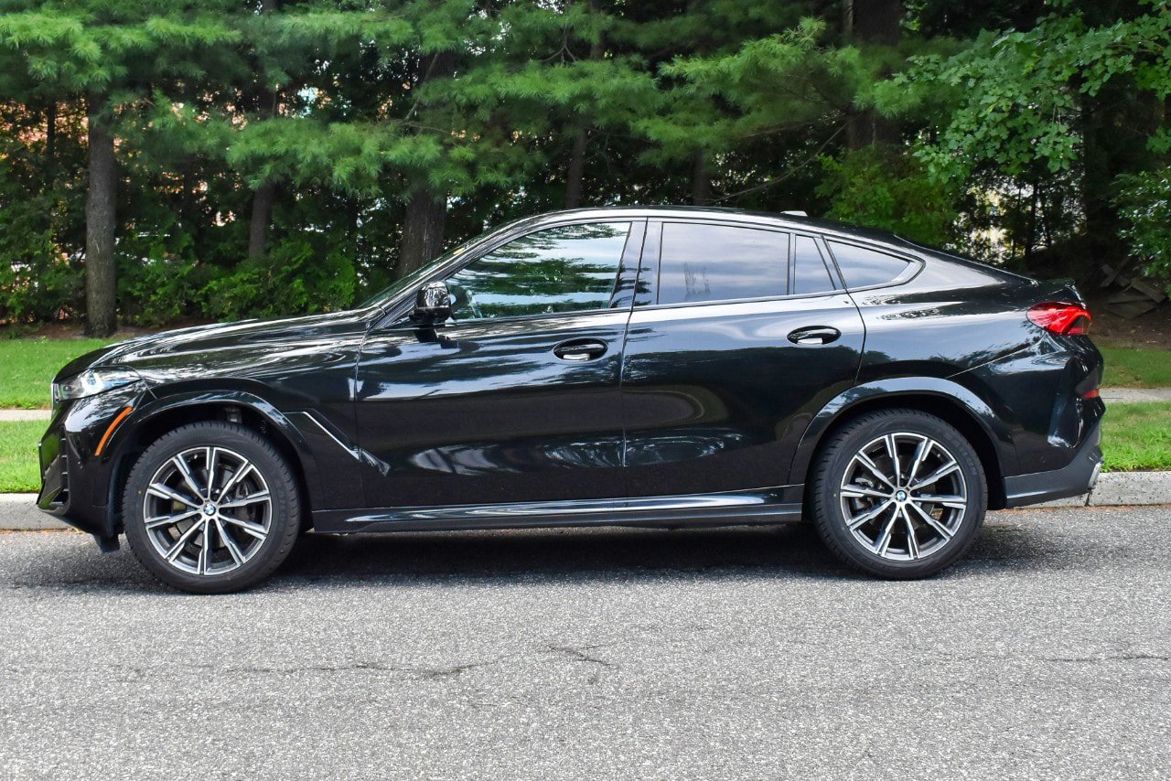 Used 2026 BMW X6 xDrive40i AWD/4WD image 3