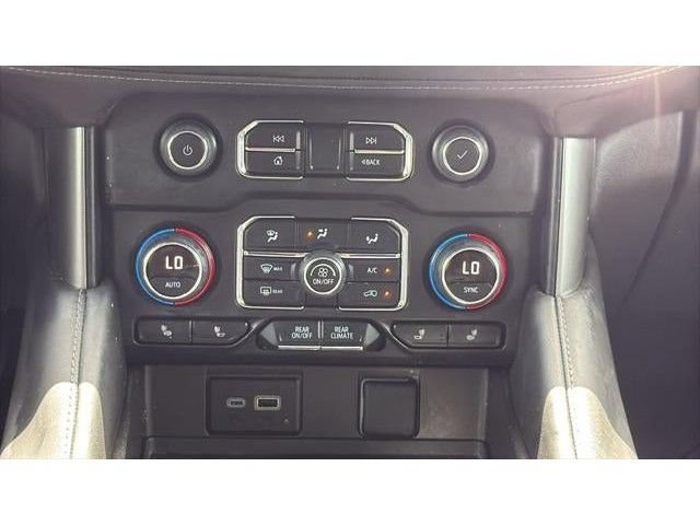 Used 2024 Chevrolet Tahoe Z71 w/ Luxury Package AWD/4WD image 27