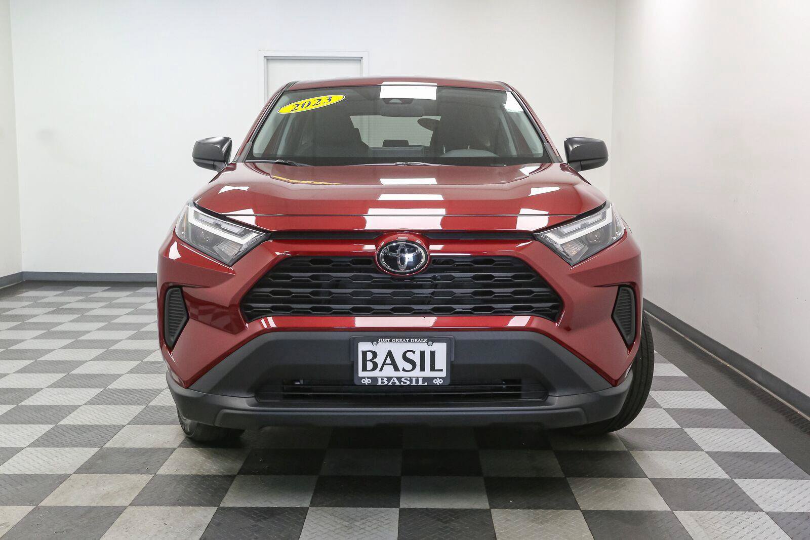 Used 2023 Toyota RAV4 LE FWD image 3