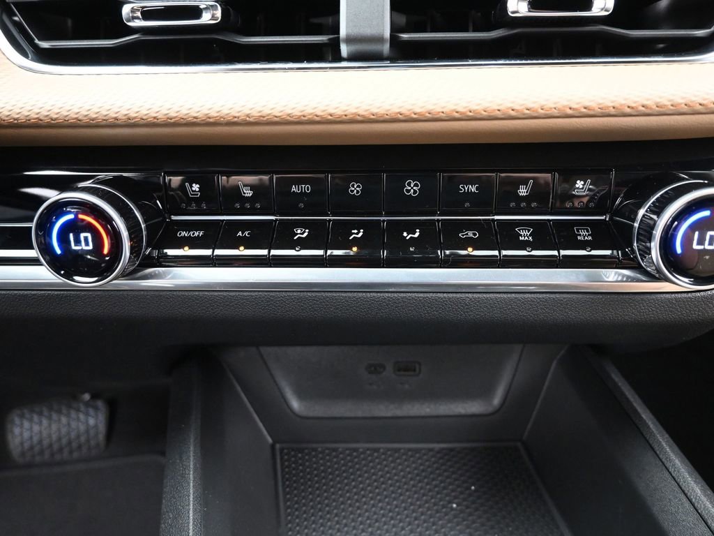 New 2026 Chevrolet Equinox ACTIV w/ Convenience Package III image 16