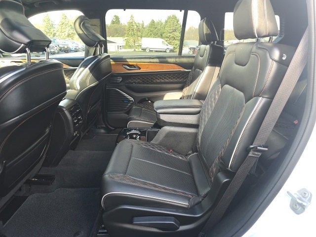 Used 2023 Jeep Grand Cherokee L Summit image 22