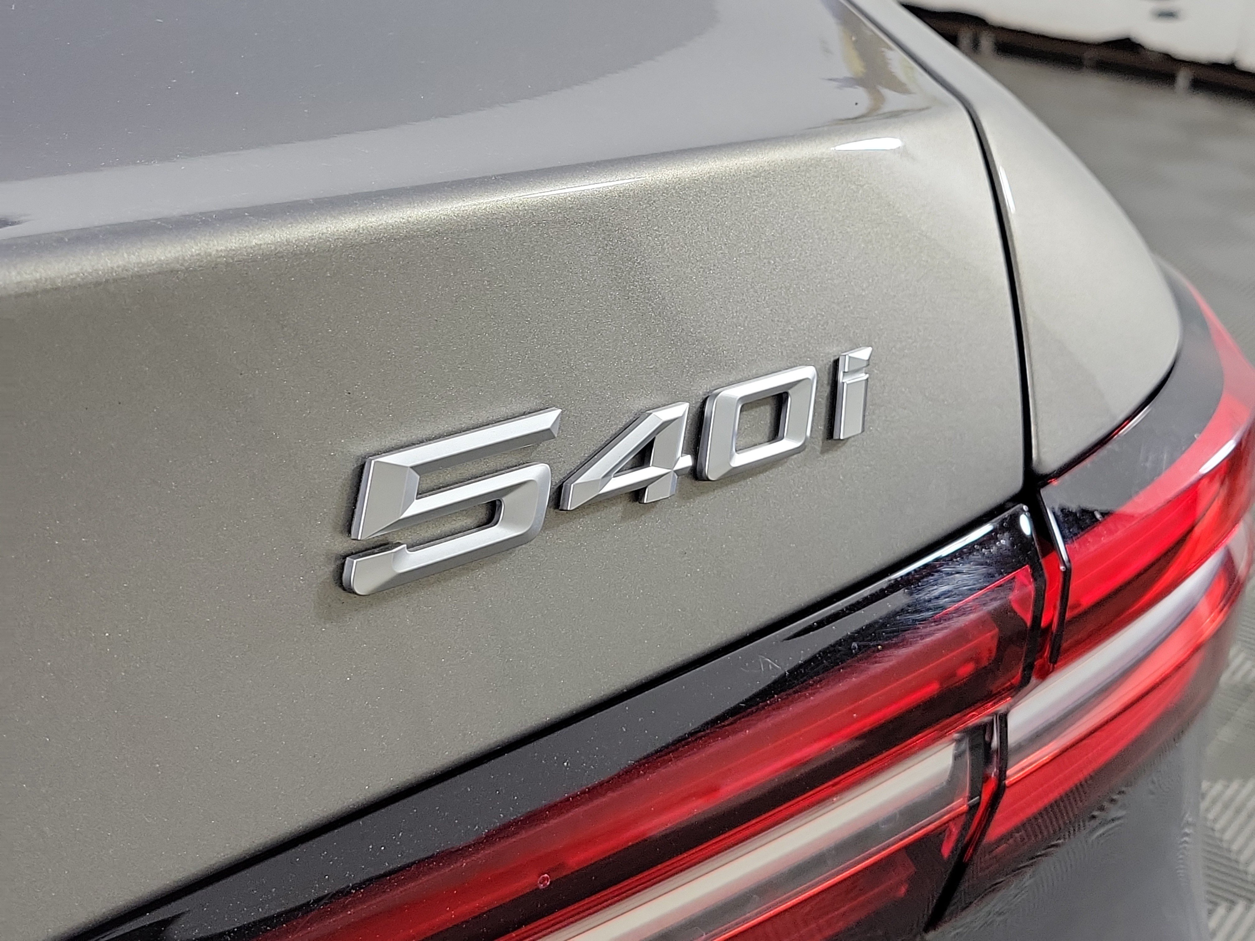 Used 2026 BMW 540i xDrive AWD/4WD image 24