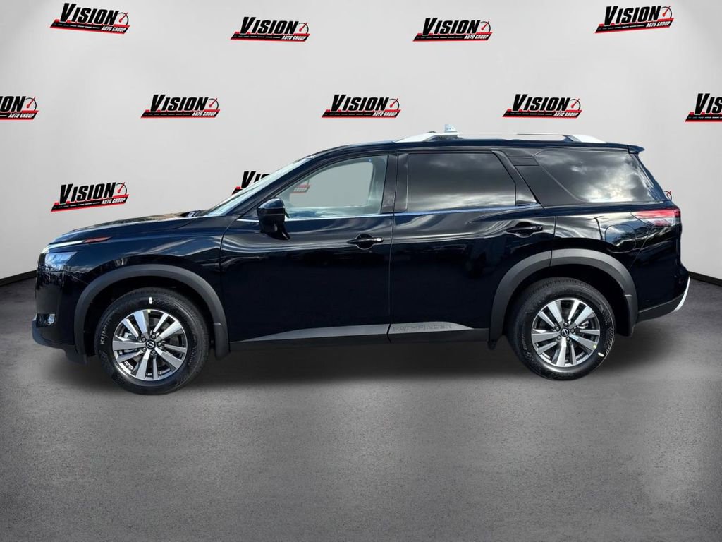 New 2025 Nissan Pathfinder SL image 8