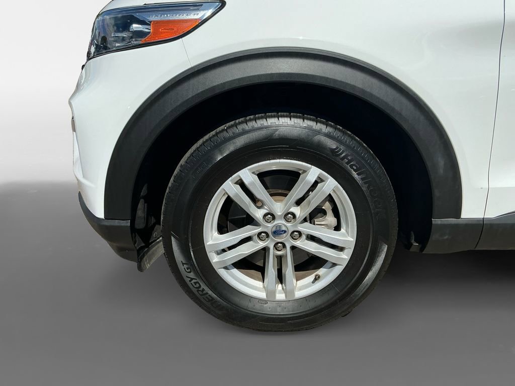 Used 2024 Ford Explorer XLT w/ Equipment Group 202A image 14