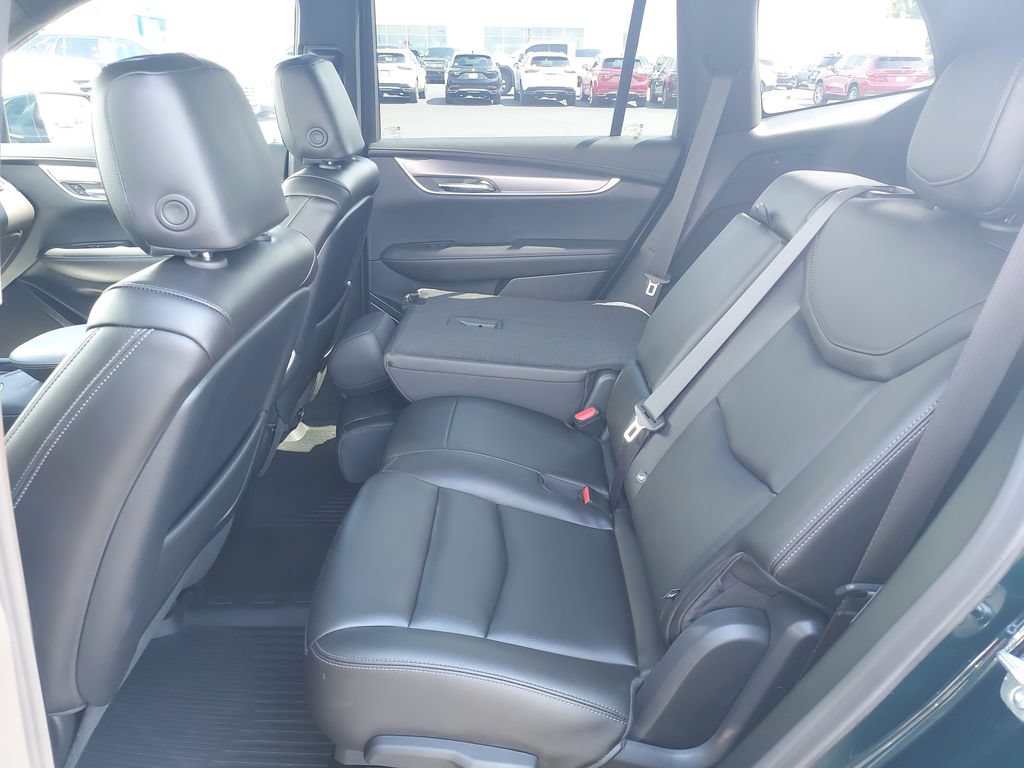 Used 2024 Cadillac XT6 Luxury w/ LPO, Floor Liner Package AWD/4WD image 14