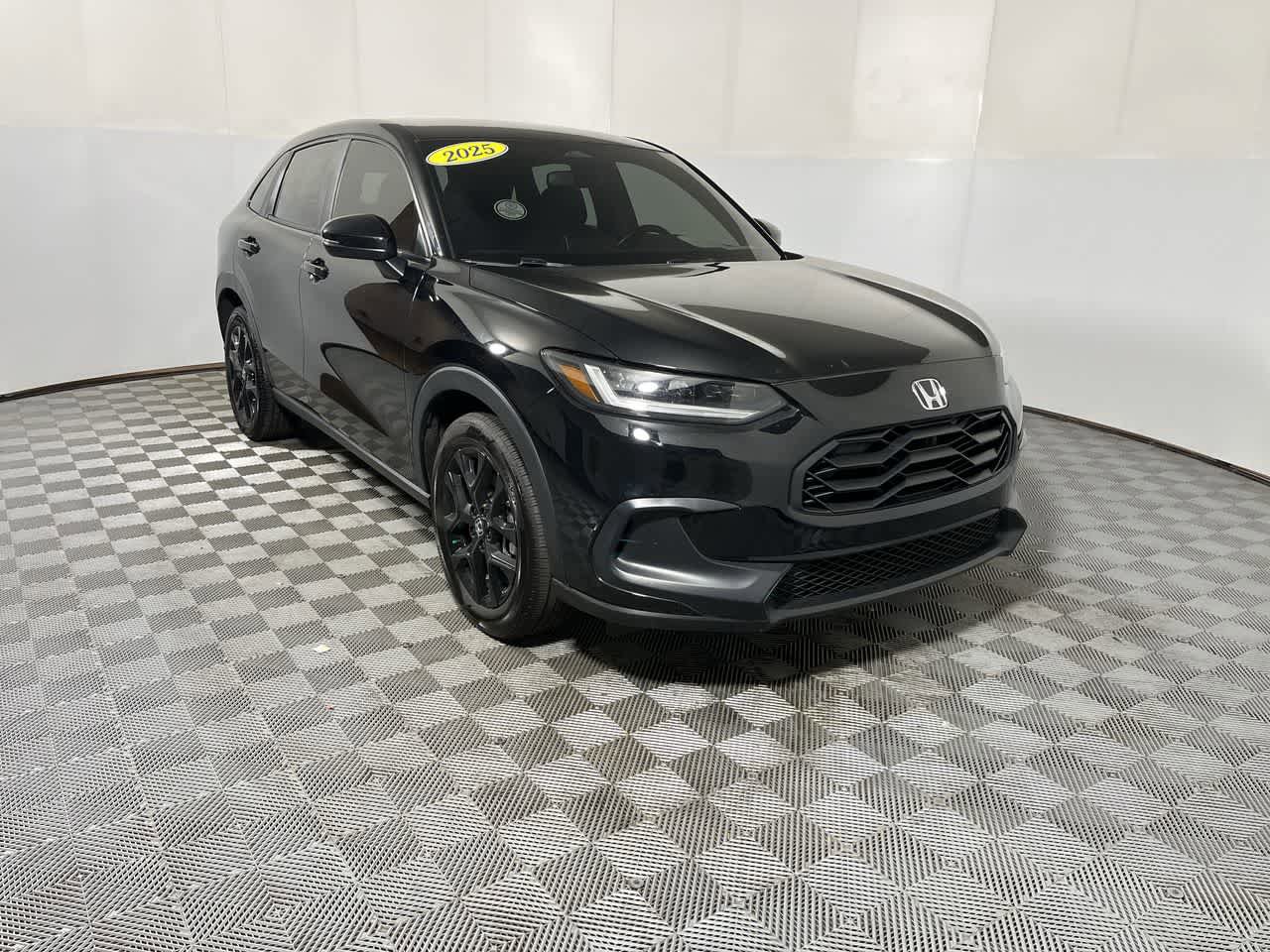 Used 2025 Honda HR-V Sport image 2