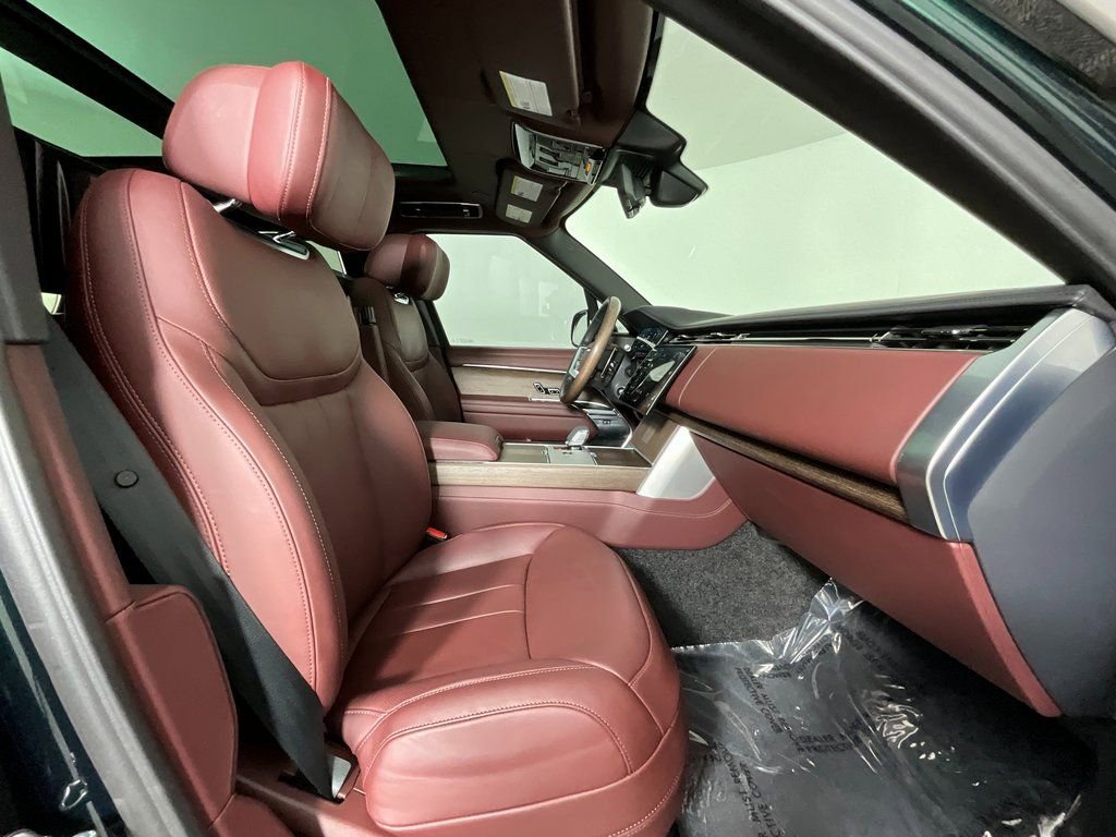 Used 2025 Land Rover Range Rover Long Wheelbase Autobiography image 20