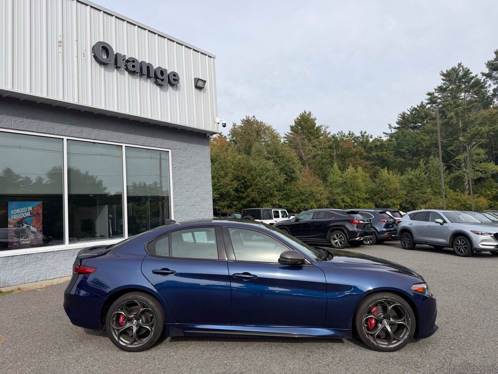 Used 2019 Alfa Romeo Giulia Ti AWD/4WD image 7