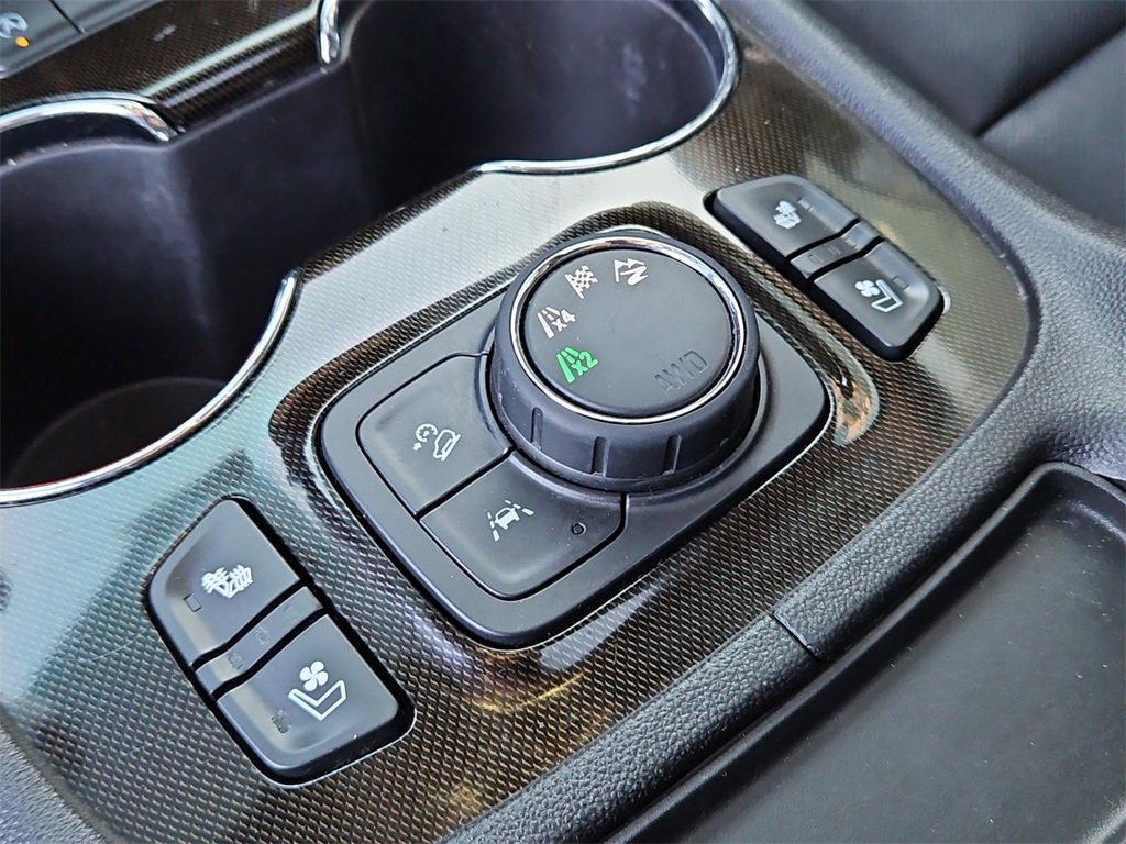 Used 2022 GMC Acadia AT4 w/ Preferred Package image 24