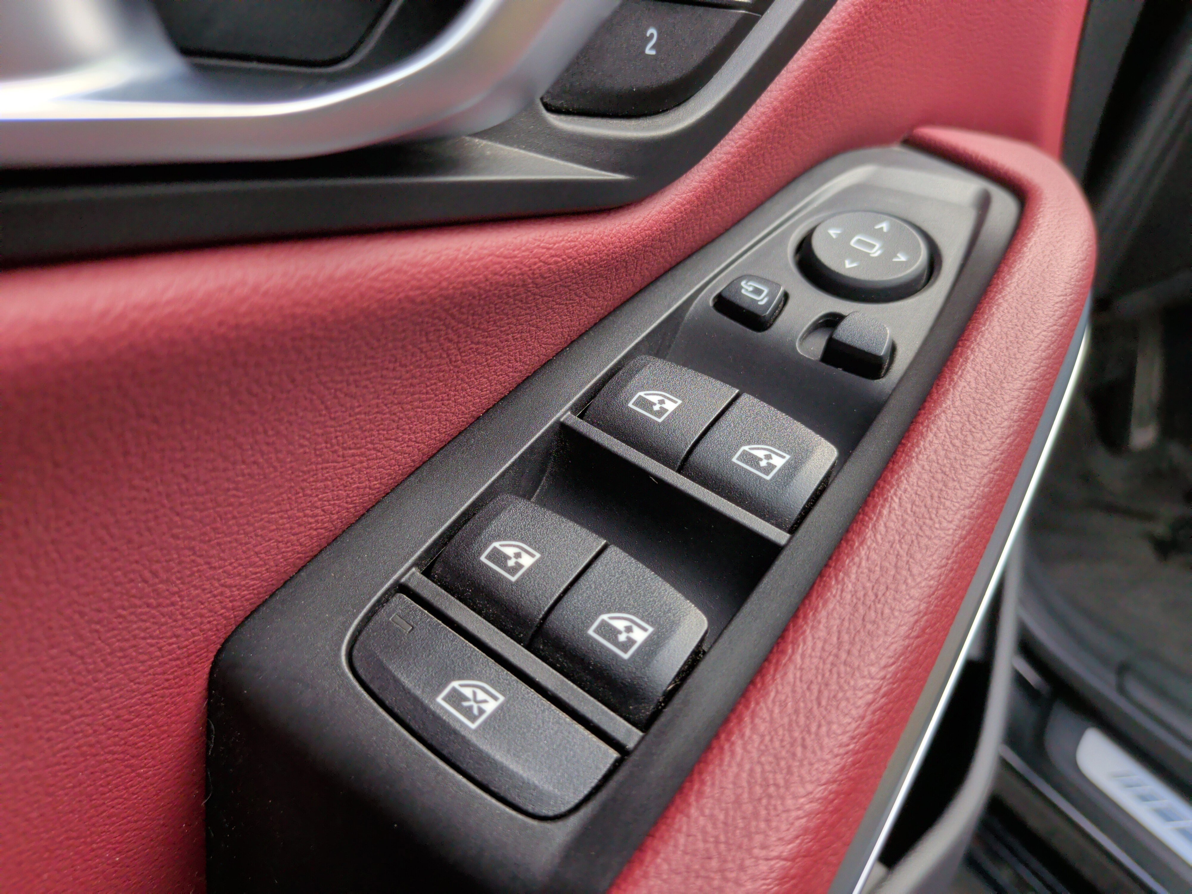 Certified 2024 BMW 330i Sedan w/ M Sport Package image 27