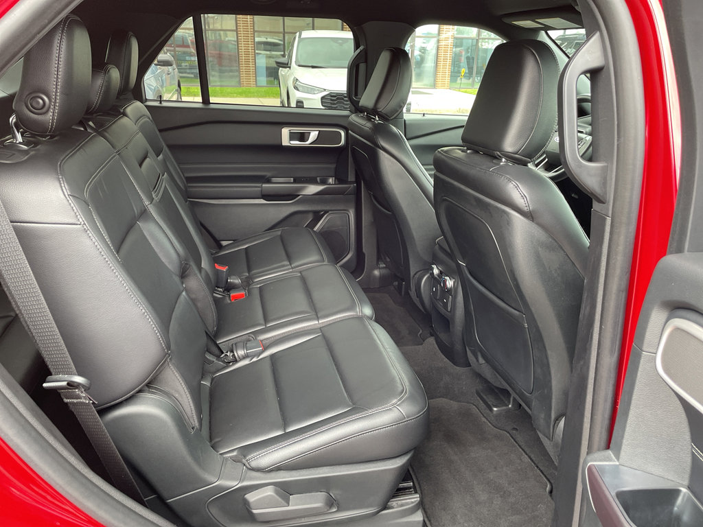 Used 2020 Ford Explorer XLT w/ Equipment Group 202A image 27