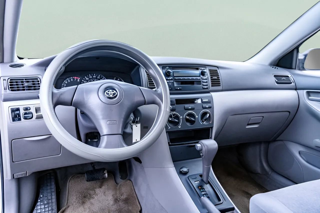 Used 2004 Toyota Corolla LE image 6