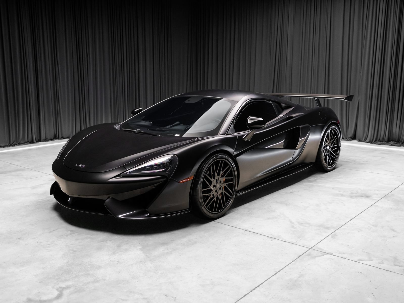 Used 2016 McLaren 570S Coupe RWD image 23
