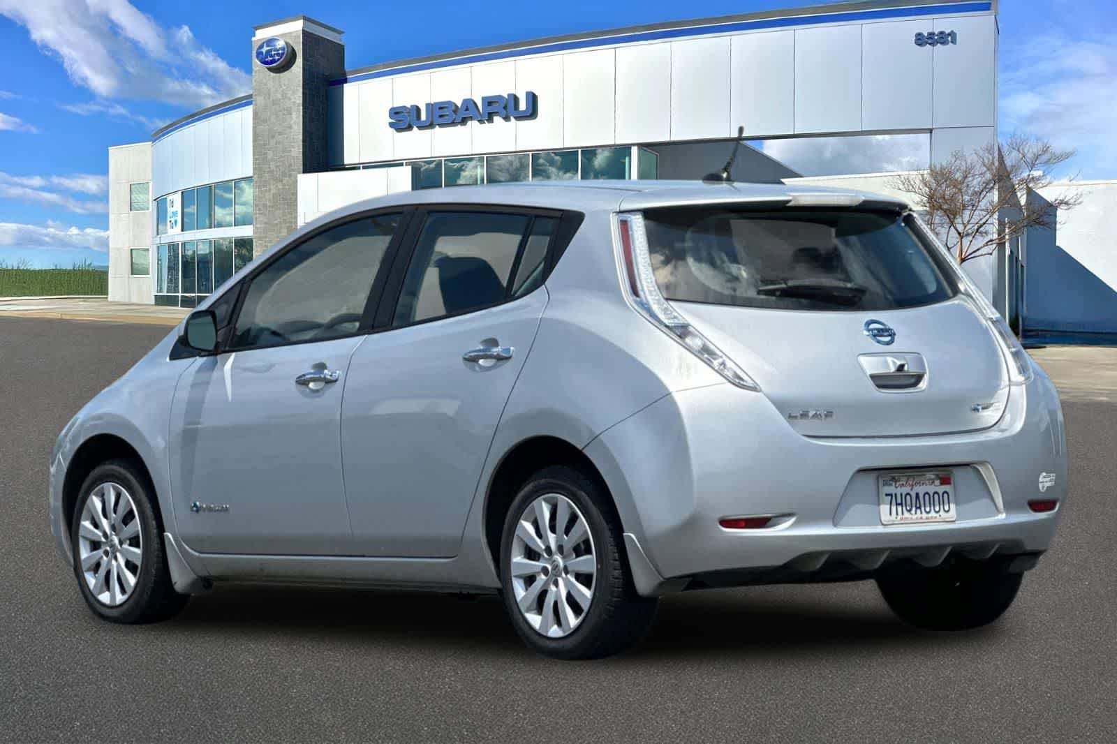 Used 2015 Nissan Leaf S w/ Charge Package FWD image 8