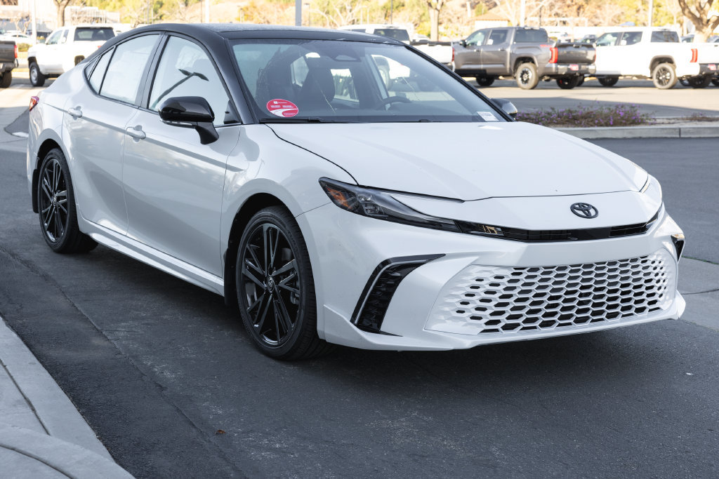 New 2026 Toyota Camry XSE FWD image 3