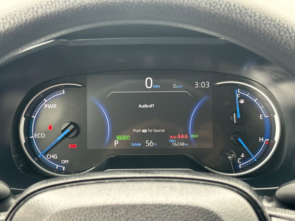 Used 2025 Toyota RAV4 XLE AWD/4WD image 16