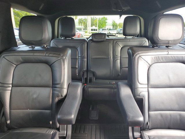 Used 2022 Lincoln Navigator Reserve image 16