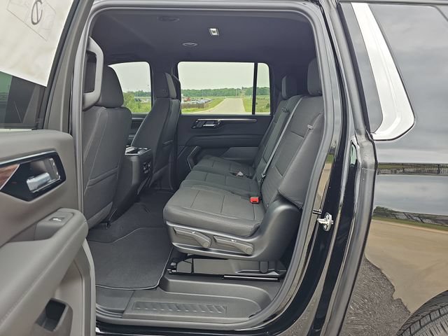 New 2026 Chevrolet Suburban LS w/ Max Trailering Package AWD/4WD image 25