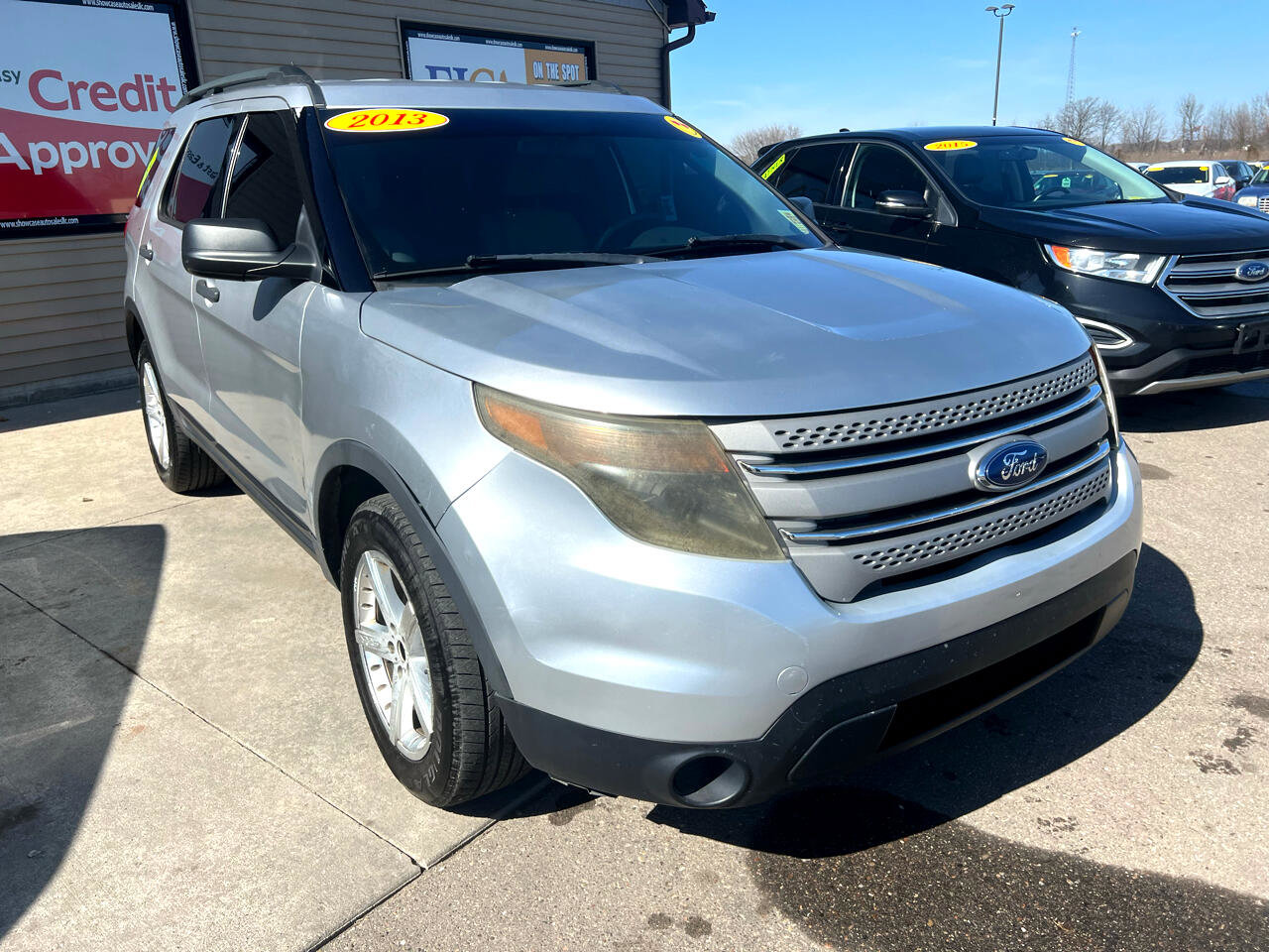 Used 2013 Ford Explorer 4WD w/ Class III Trailer Tow Pkg image 3