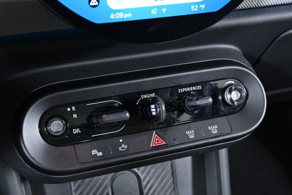 Certified 2025 MINI Cooper 2-Door Hardtop image 18