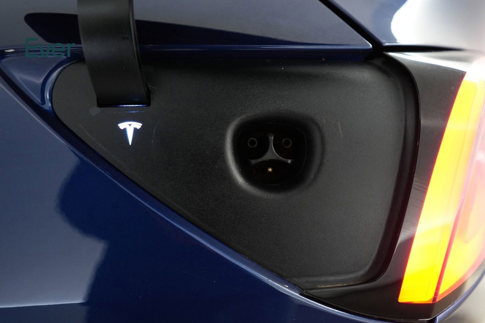 Used 2021 Tesla Model Y Long Range image 10