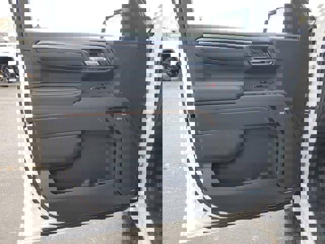 New 2026 GMC Sierra 1500 AT4 w/ Technology Package image 18