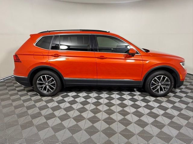 Used 2018 Volkswagen Tiguan SE w/ Panoramic Sunroof Package FWD image 7
