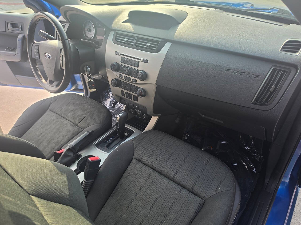 Used 2010 Ford Focus SE FWD image 34
