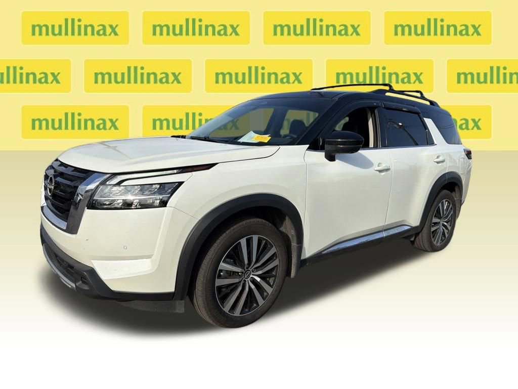 Used 2023 Nissan Pathfinder Platinum FWD image 5