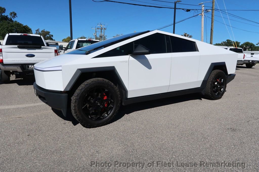 Used 2024 Tesla Cybertruck AWD Crew Cab image 67