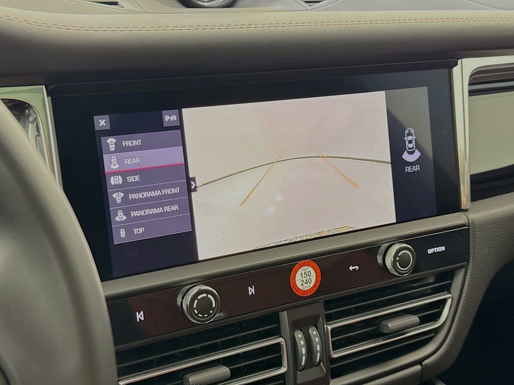 Certified 2025 Porsche Macan image 20