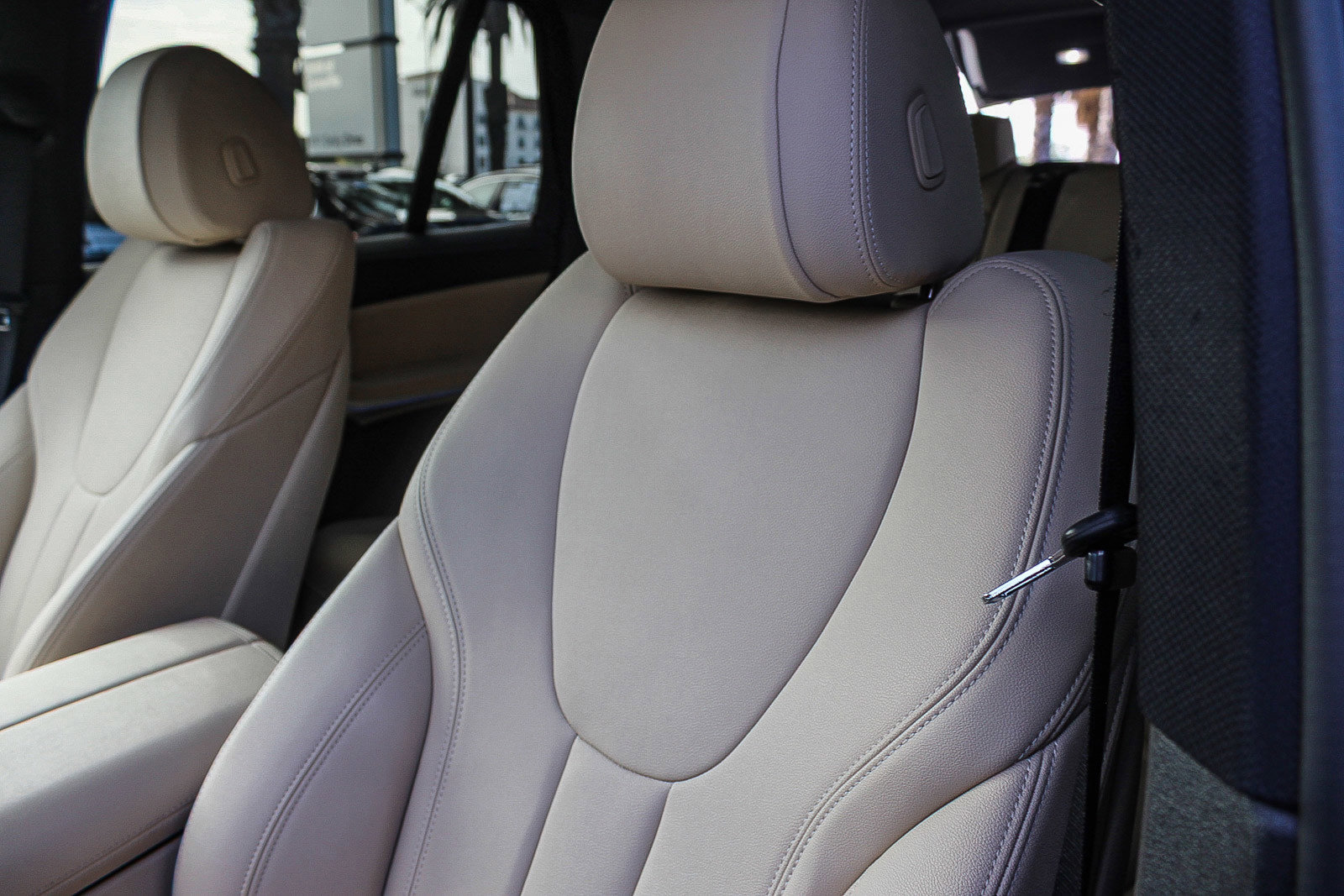 Used 2021 BMW X5 xDrive45e w/ Parking Assistance Package image 25