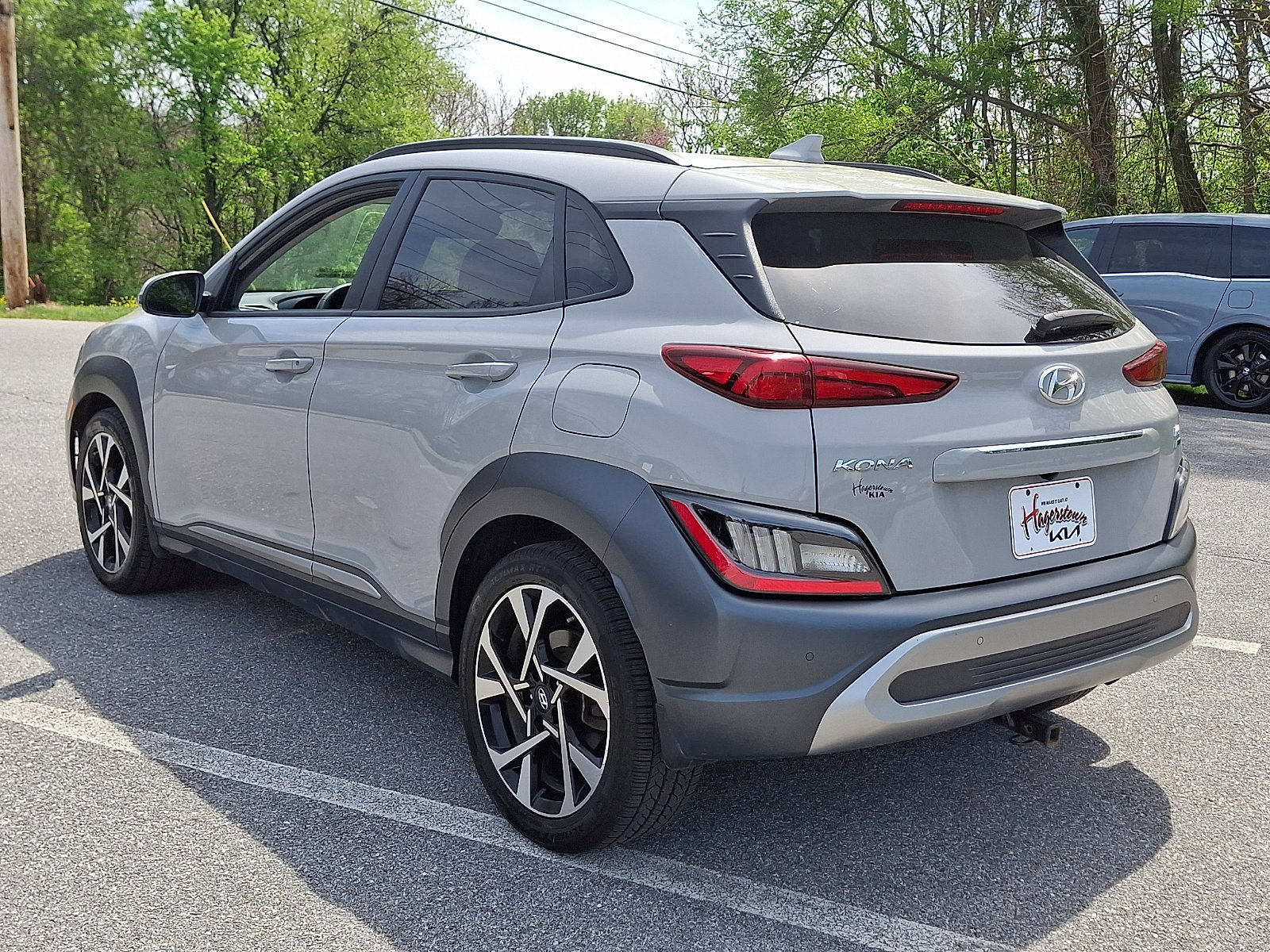 Used 2023 Hyundai Kona Limited image 4