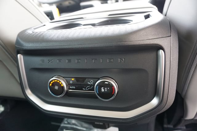 New 2027 Ford Expedition Max Active RWD image 26