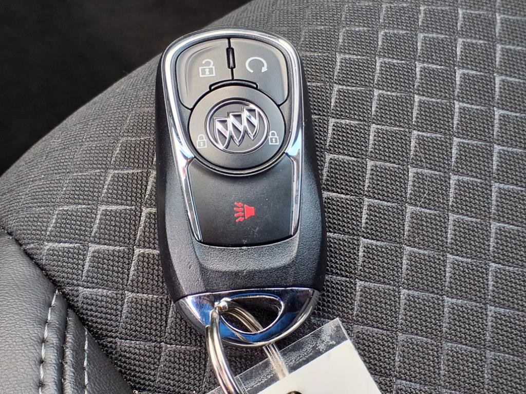 Used 2022 Buick Encore Preferred w/ Safety Package image 22