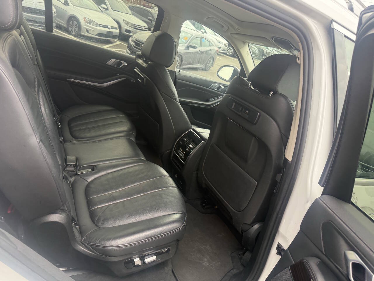 Used 2021 BMW X7 xDrive40i w/ Parking Assistance Package AWD/4WD image 18