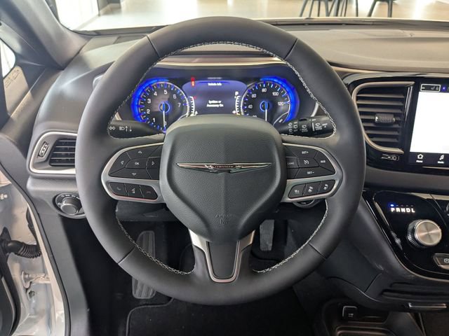 New 2026 Chrysler Voyager LX FWD image 13
