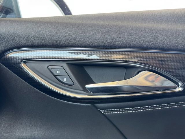 Used 2023 Buick Envision Essence w/ Sport Touring Package image 25