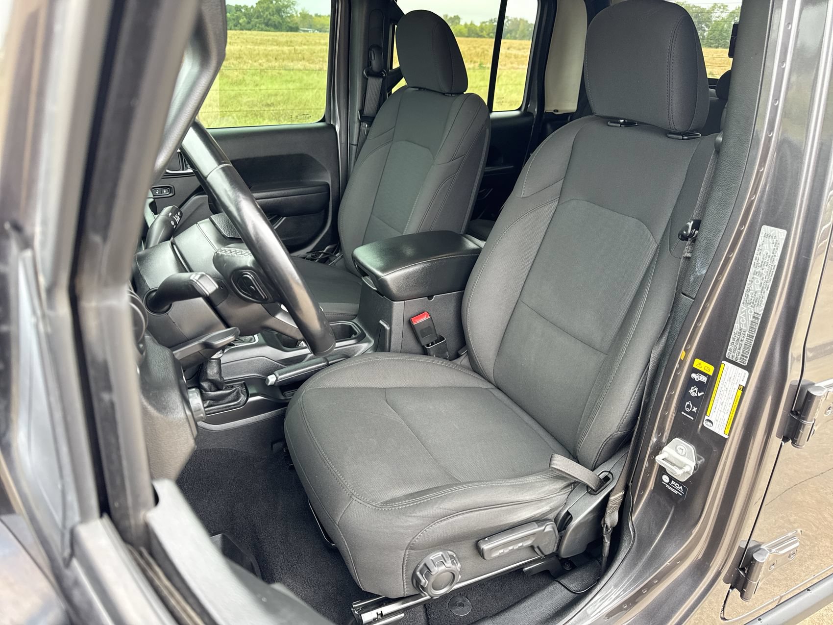 Used 2021 Jeep Gladiator Sport AWD/4WD image 11