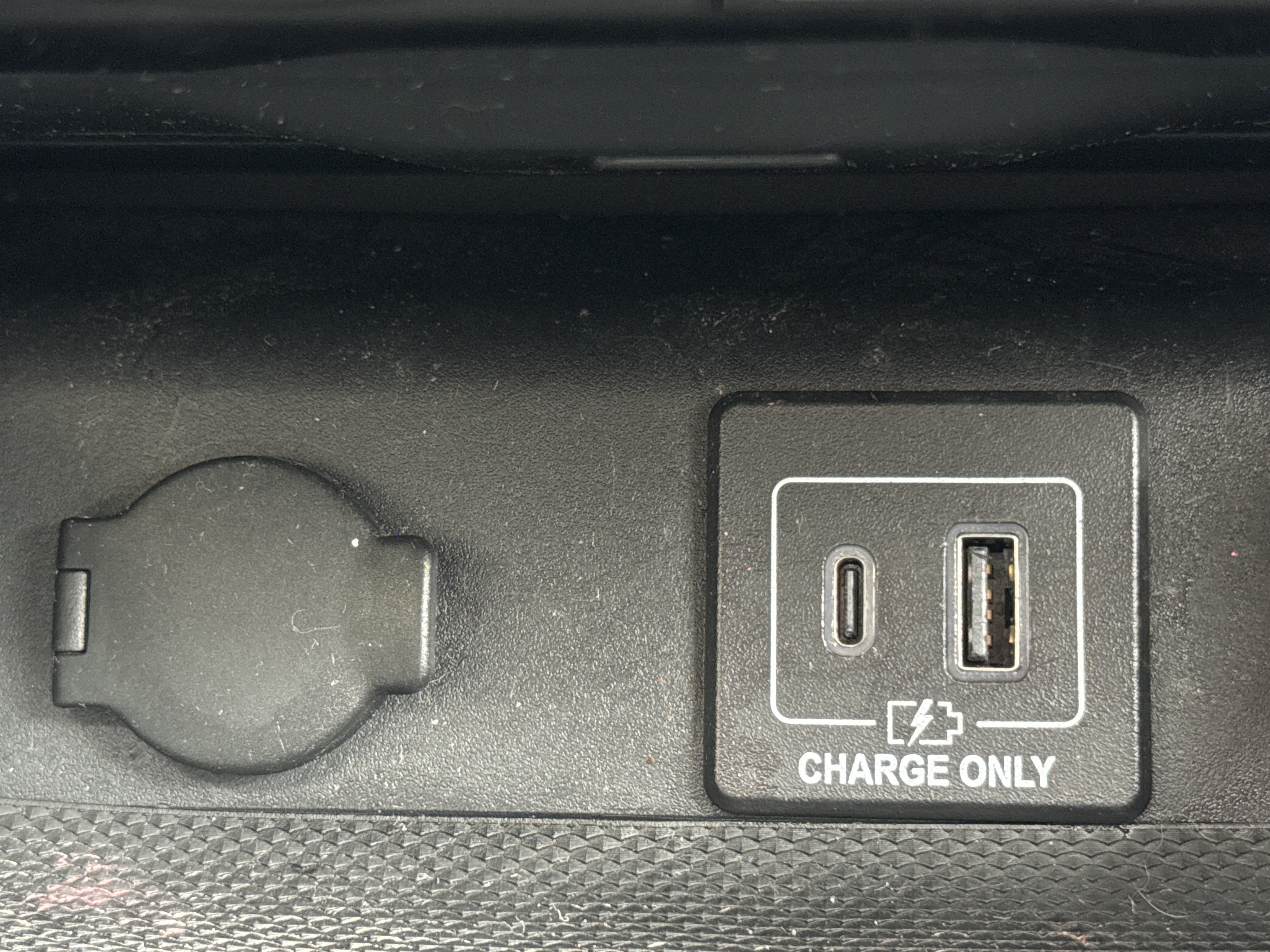 Used 2020 Nissan Pathfinder SL AWD/4WD image 17